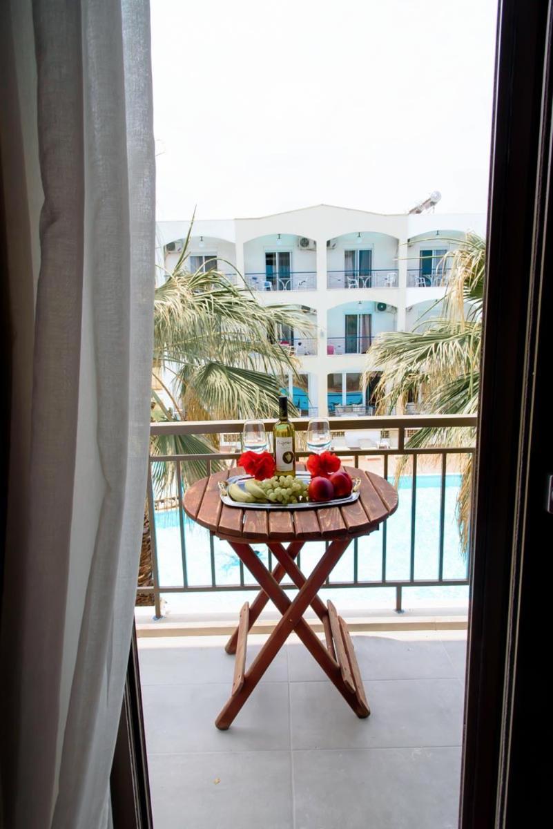 Stavros Beach Hotel Экстерьер фото