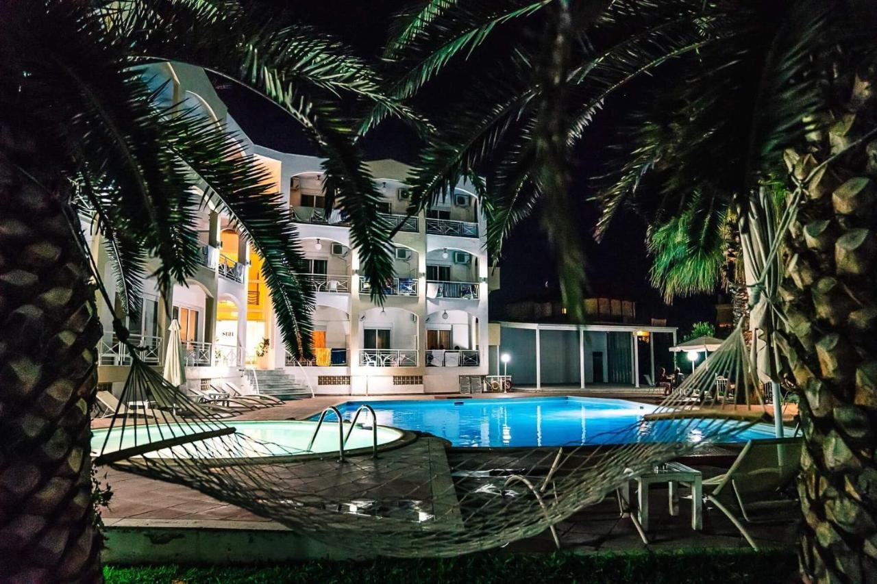 Stavros Beach Hotel Экстерьер фото